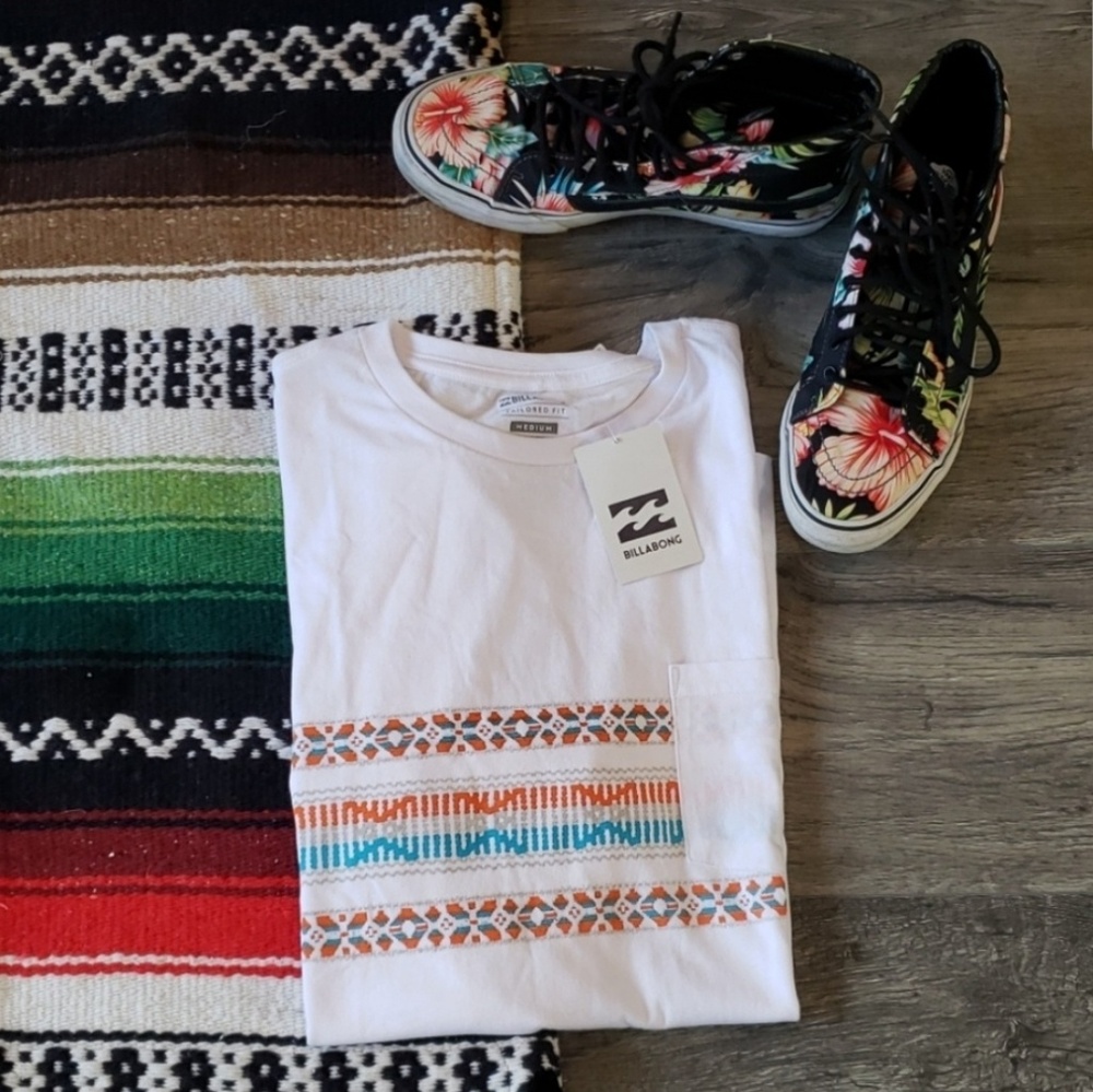 NWT Billabong t-shirt